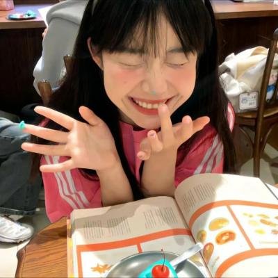 女孩不微笑